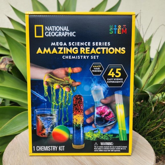 NATIONAL GEOGRAPHIC Amazing Chemistry Set Science Kit 45 Crystal Growing STEM Gi